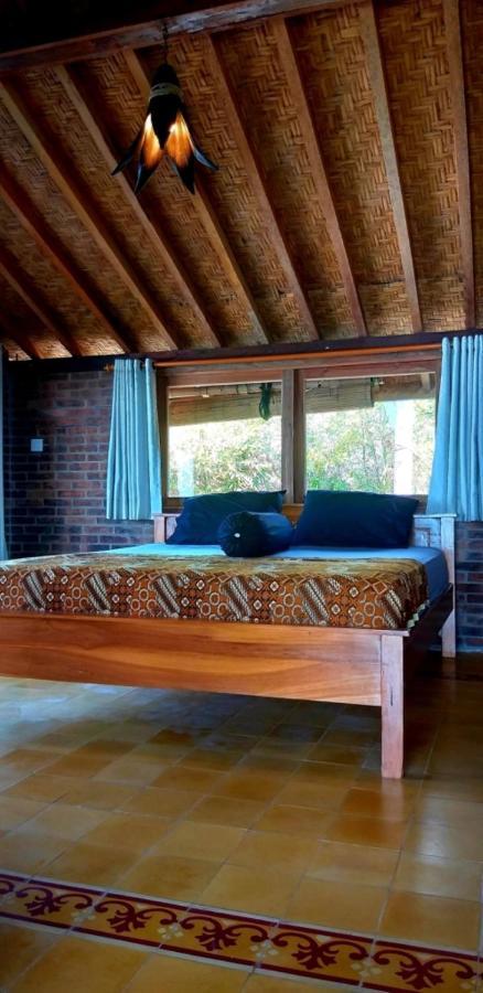 Batu Hill Villa Watukarung Bagian luar foto